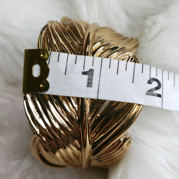 Stella & Dot Cuff Bracelet Gold Tone Metal Leaf Wrap - Picture 14 of 16